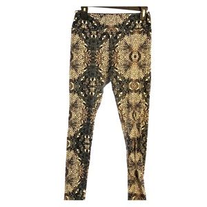 Feather medallion leggings